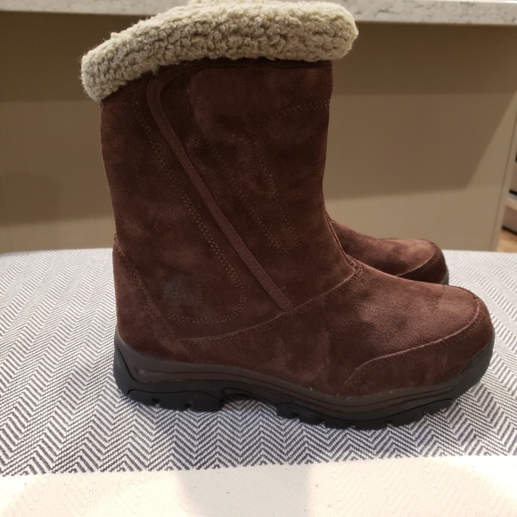 sorel waterfall boots